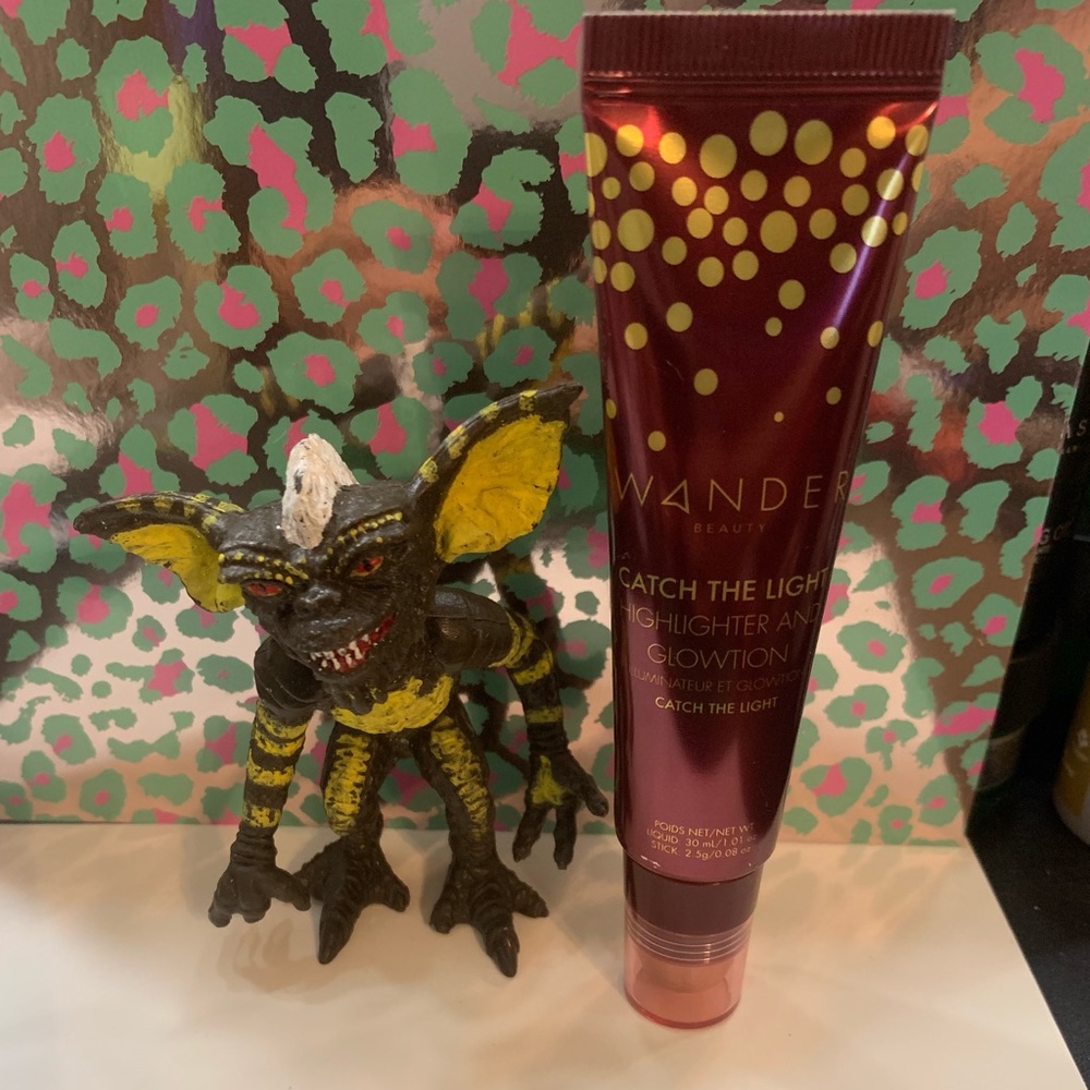 Wander Beauty Catch The Light Highlighter & Lotion